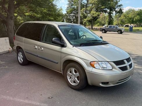 Used 2007 Dodge Caravan SXT FWD image 7
