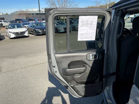 Used 2023 Jeep Wrangler Sport S image 22