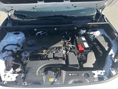 Used 2024 Toyota RAV4 LE image 29
