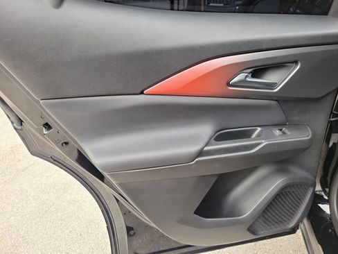 Used 2024 Chevrolet Equinox EV RS image 25