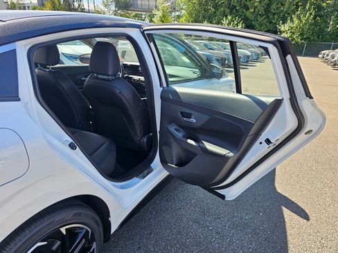 New 2026 Nissan Sentra SR w/ SR Premium Package FWD image 25
