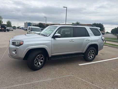 Used 2022 Toyota 4Runner TRD Off-Road Premium AWD/4WD image 7