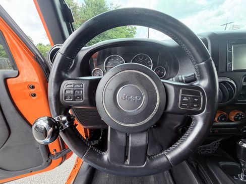 Used 2012 Jeep Wrangler Unlimited Sport AWD/4WD image 12