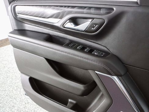 Used 2023 GMC Yukon Denali image 25