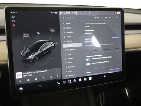 Used 2022 Tesla Model 3 Long Range AWD/4WD image 32
