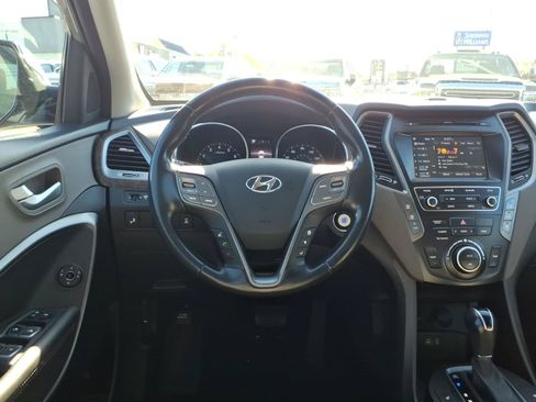 Used 2017 Hyundai Santa Fe SE w/ SE Premium Package 02 AWD/4WD image 13