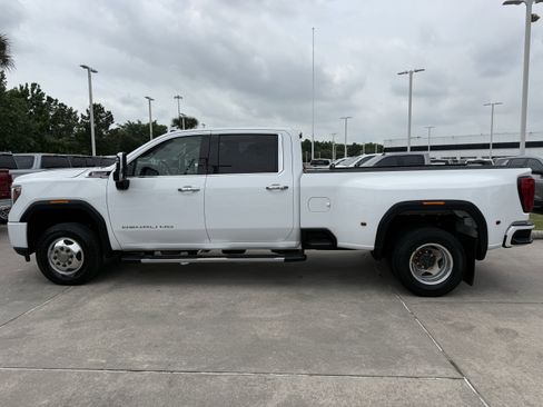 Used 2021 GMC Sierra 3500 Denali w/ Denali Ultimate Package AWD/4WD image 8