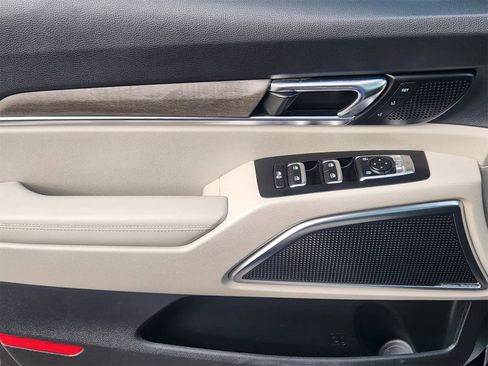 Certified 2022 Kia Telluride SX w/ SX Prestige Package image 22