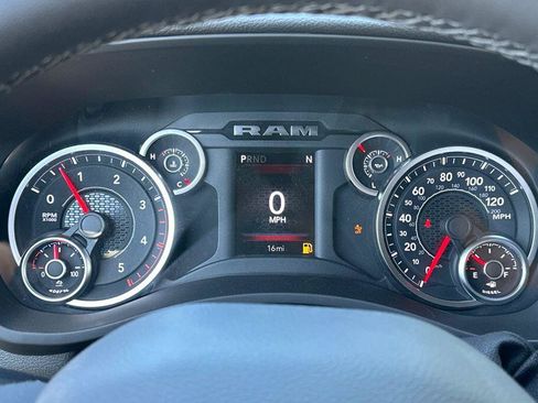 New 2026 RAM 2500 Big Horn AWD/4WD image 24