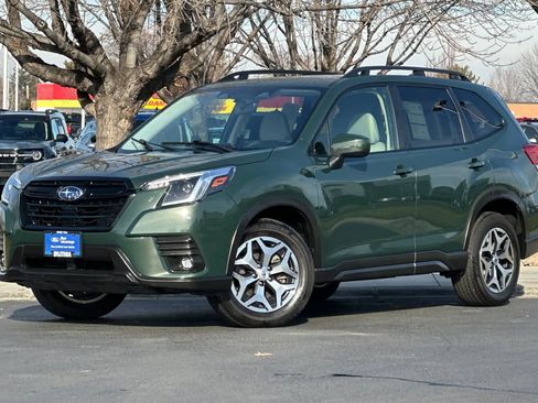 Used 2024 Subaru Forester Premium image 1
