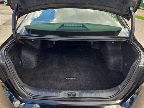 Used 2025 Nissan Altima 2.5 SV FWD image 7