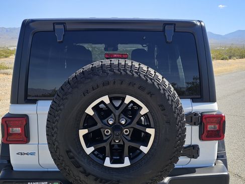 Used 2024 Jeep Wrangler Unlimited Rubicon 4xe w/ Technology Group image 6