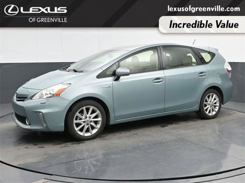 Used 2014 Toyota Prius V Five image 4