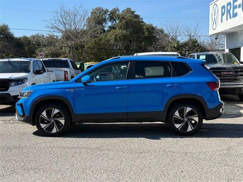 Used 2024 Volkswagen Taos SE image 9