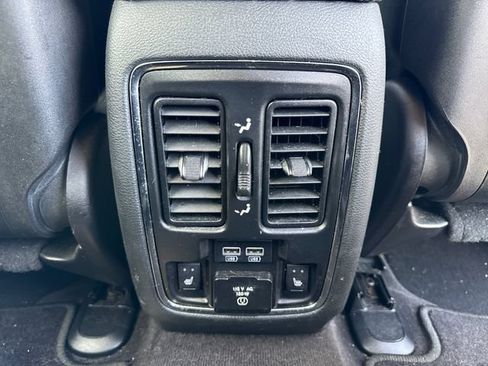 Used 2016 Dodge Durango Citadel w/ Premium Entertainment Group AWD/4WD image 22