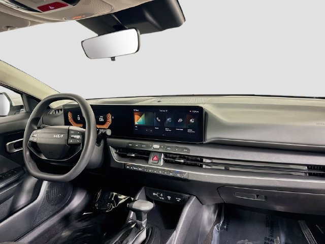 Used 2025 Kia K4 FWD image 29