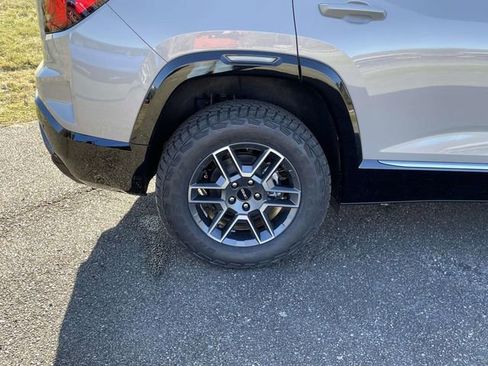 New 2026 GMC Terrain AT4 w/ Convenience Package III image 9