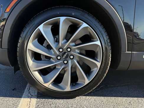 Used 2021 Lincoln Nautilus Reserve w/ Equipment Group 201A image 32