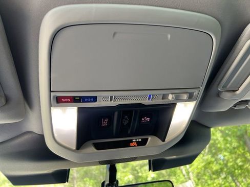 Used 2023 Subaru Forester Limited AWD/4WD image 34
