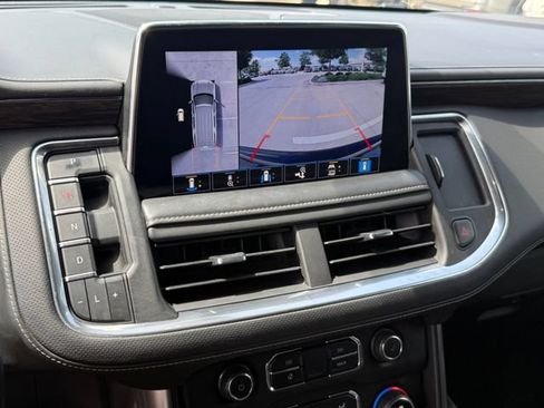 Used 2021 Chevrolet Tahoe Premier w/ Premium Package RWD image 17
