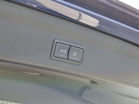 New 2025 Audi Q3 2.0T Premium image 22