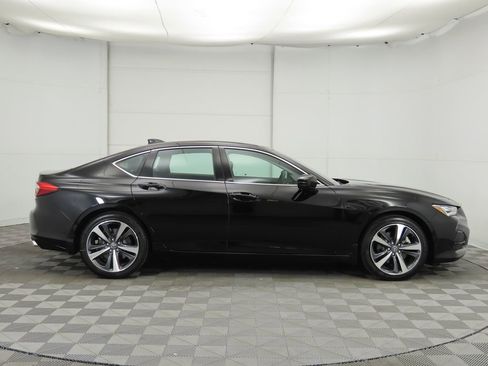Used 2025 Acura TLX w/ Technology Package image 5