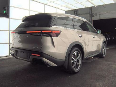 Used 2023 INFINITI QX60 Luxe w/ Vision Package image 3