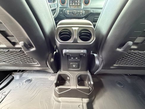 Used 2023 Jeep Gladiator Mojave w/ LED Lighting Group AWD/4WD image 33