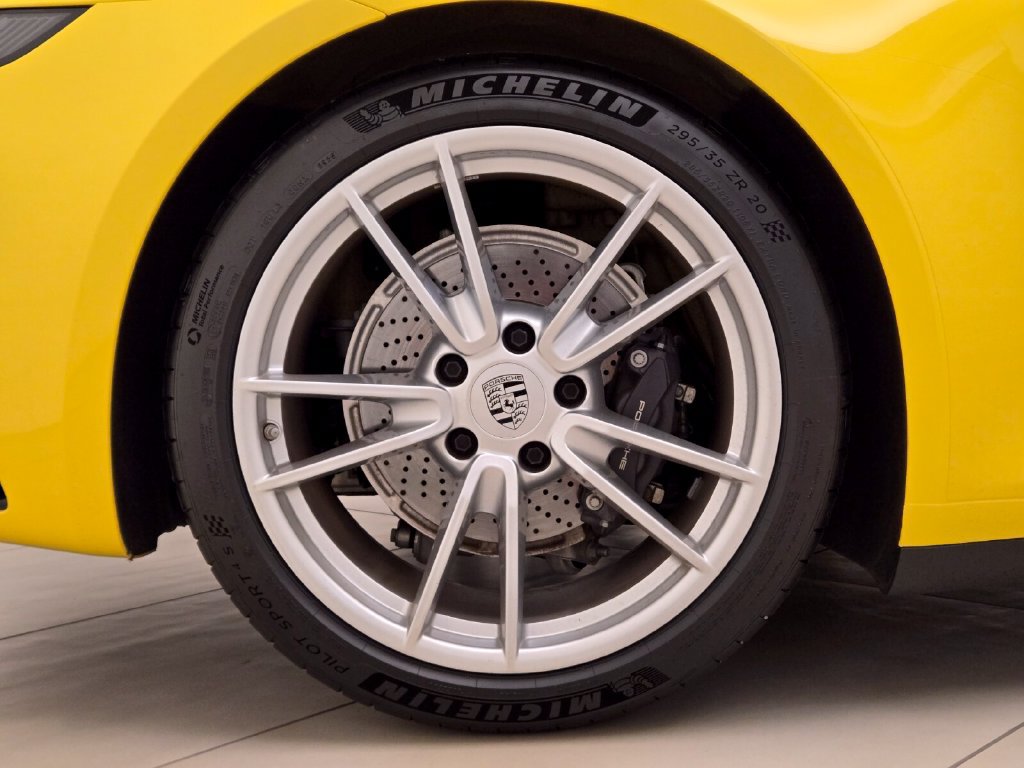 Used 2023 Porsche 911 Carrera RWD image 7