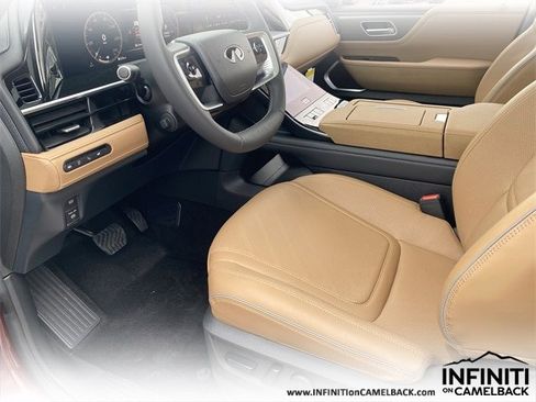 New 2026 INFINITI QX80 Luxe image 18