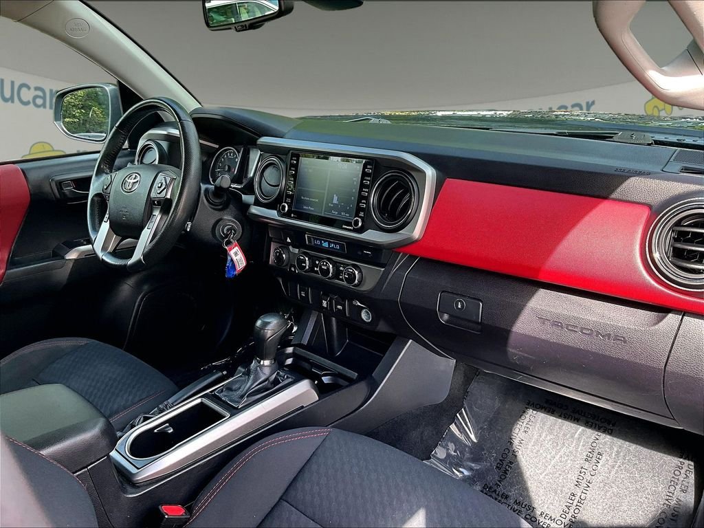 Certified 2021 Toyota Tacoma SR5 AWD/4WD image 14