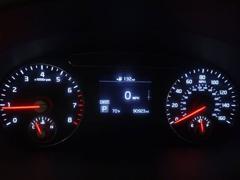 Used 2020 Kia Sorento LX FWD image 23