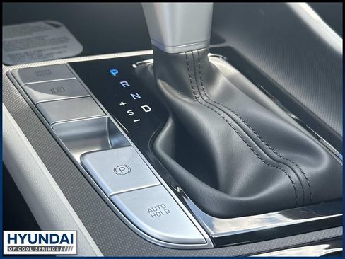 New 2026 Hyundai Elantra Limited FWD image 26