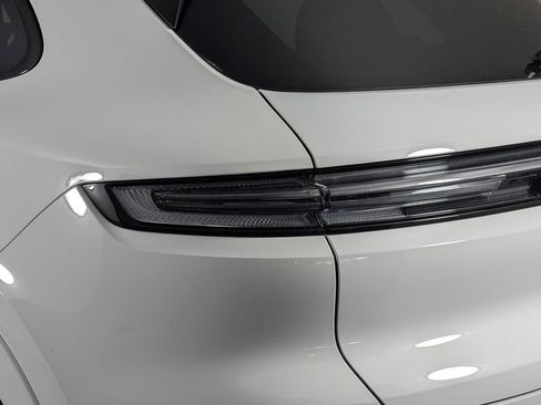 New 2026 Porsche Cayenne GTS image 16