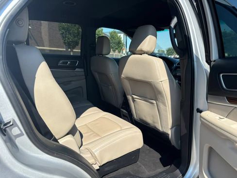 Used 2018 Ford Explorer Limited w/ Equipment Group 301A FWD image 29