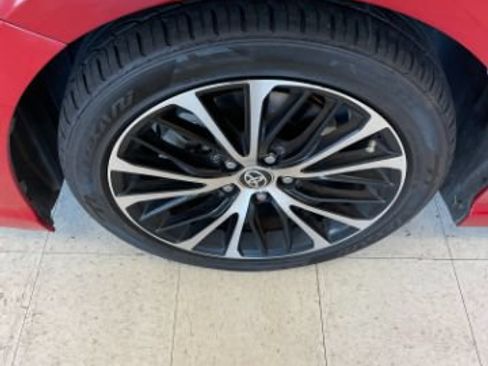 Used 2020 Toyota Camry SE FWD image 26