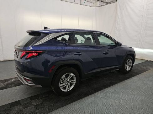 Used 2025 Hyundai Tucson SE AWD/4WD image 4