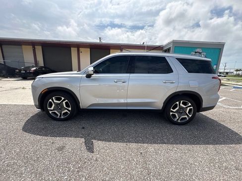Used 2025 Hyundai Palisade SEL FWD image 6