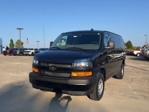 New 2025 Chevrolet Express 3500 w/ Driver Convenience Package image 4
