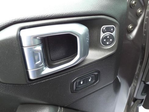 Used 2021 Jeep Wrangler Unlimited Sahara image 13