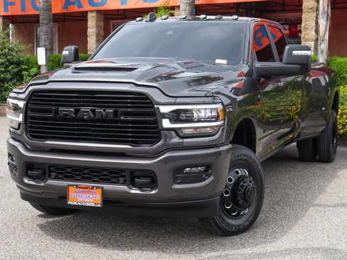 Used 2024 RAM 3500 Laramie w/ Night Edition AWD/4WD image 4