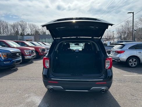 Certified 2023 Ford Explorer Limited w/ Equipment Group 301A image 9