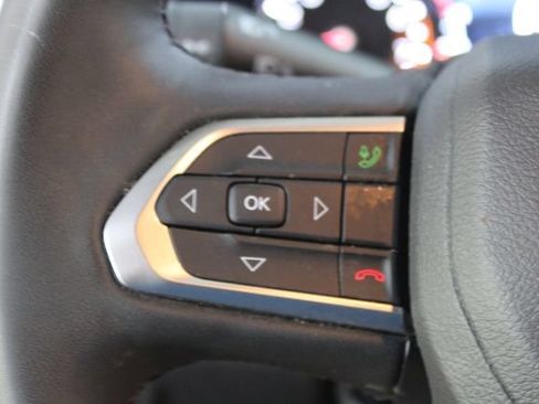 Used 2023 Jeep Compass Latitude AWD/4WD image 16