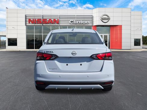 Used 2025 Nissan Versa SV w/ Trunk Package FWD image 4