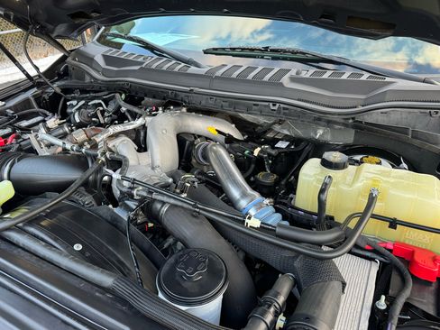 Used 2021 Ford F350 Lariat image 43