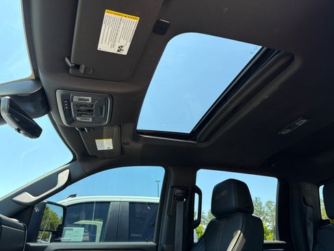 Used 2025 Chevrolet Silverado 3500 High Country w/ Midnight Edition AWD/4WD image 31
