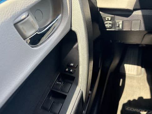 Used 2014 Toyota Corolla LE image 21