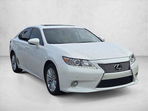 Used 2014 Lexus ES 350 w/ Luxury Package FWD image 3