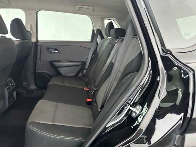 Used 2021 Nissan Rogue SV AWD/4WD image 24