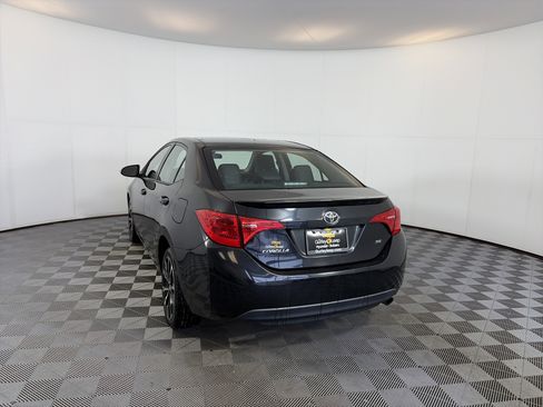 Used 2017 Toyota Corolla SE image 8